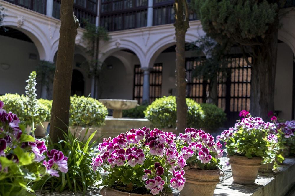 Parador De Granada Exterior photo