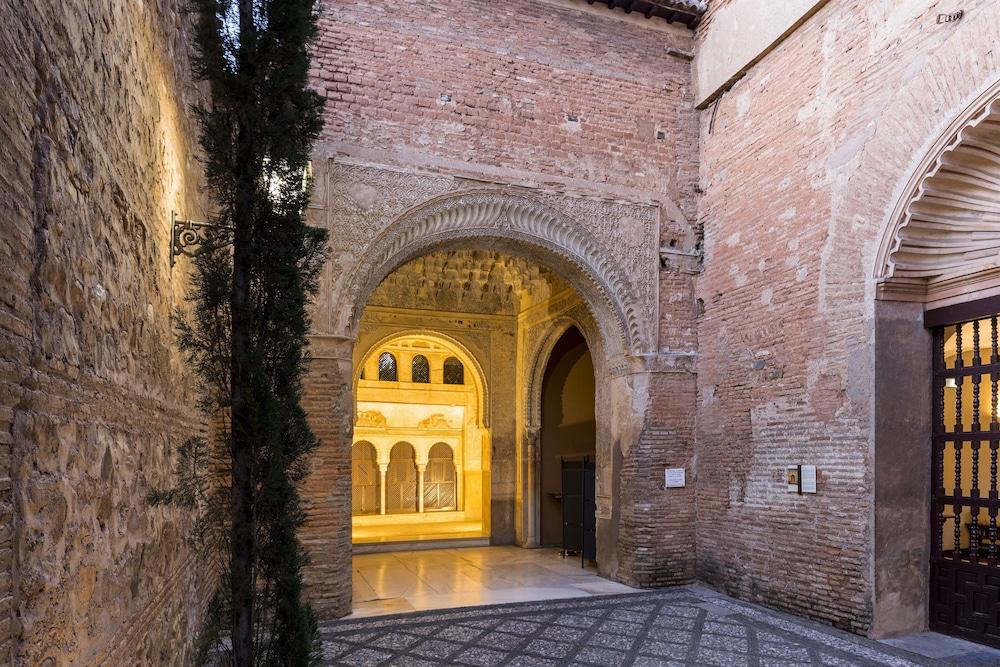 Parador De Granada Exterior photo